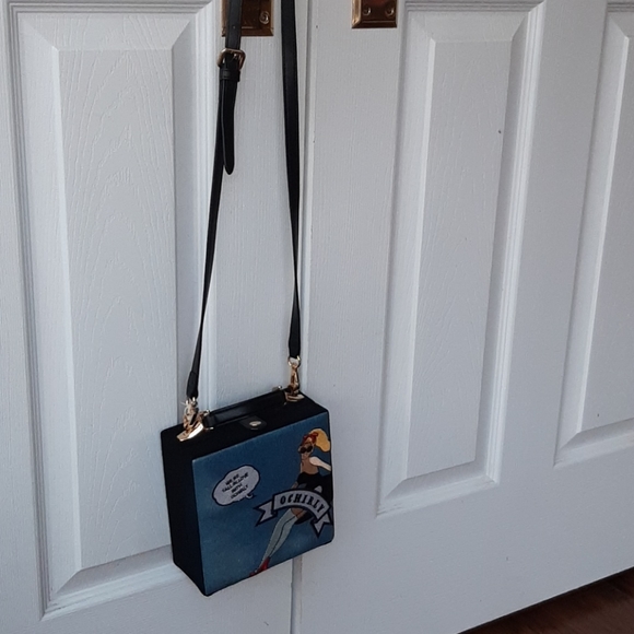 Crossbody purse - Picture 2 of 3